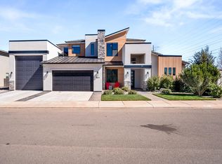 3071 S Woodrow Ln, Washington, UT 84780