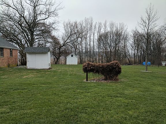 storage 10x10 and 8x10