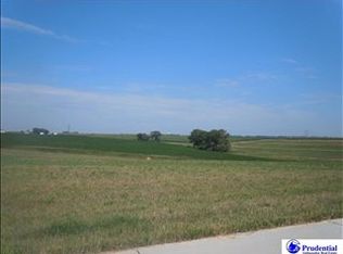 10707 231st St, Gretna, NE 68028