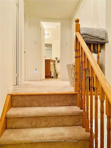 Oakville Townhouse for rent - 2 Bedrooms — photo 4