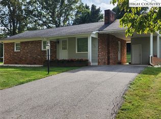 134 Apple Tree Ln, North Wilkesboro, NC 28659