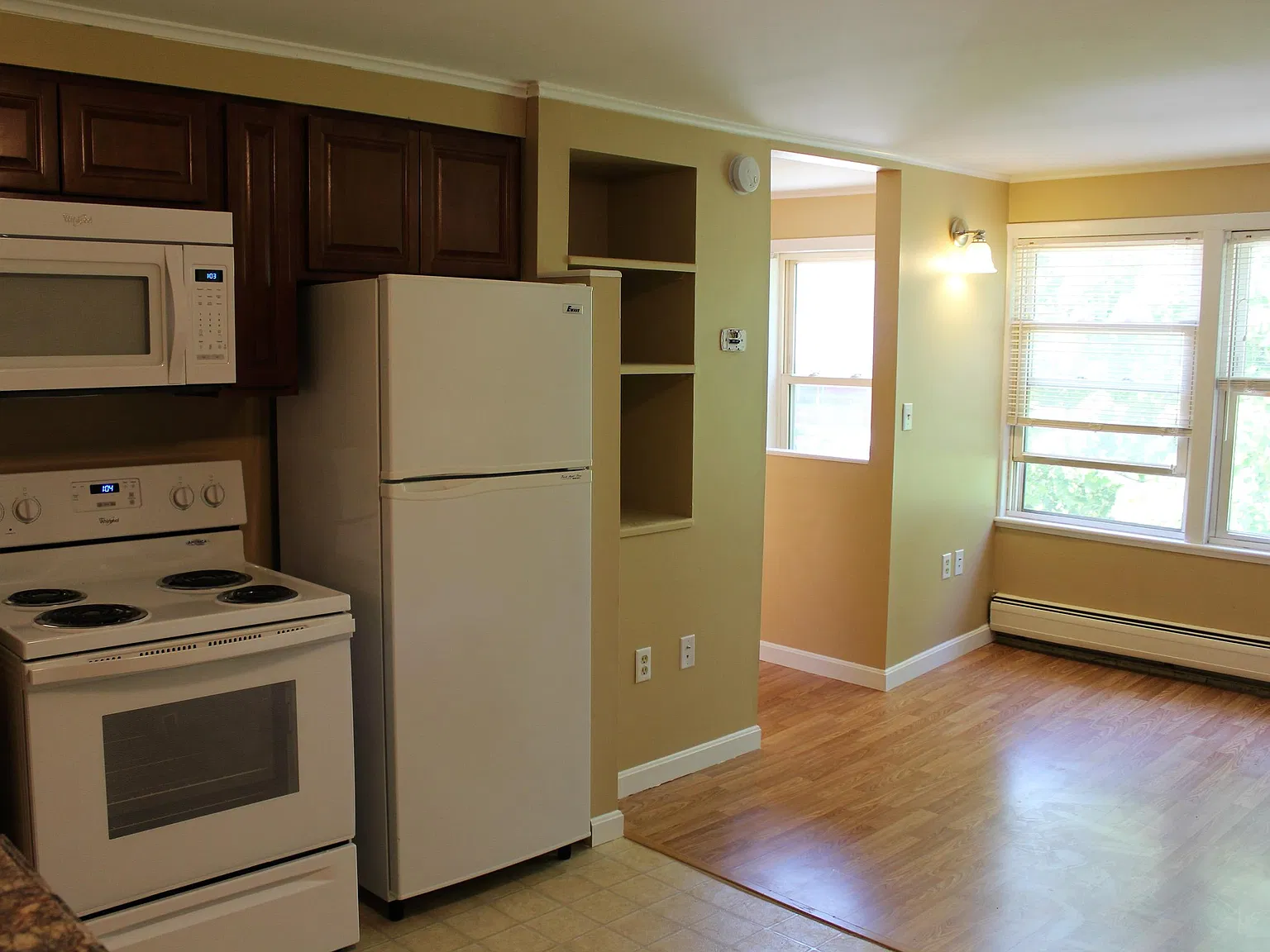 11 Thatcher St - 5 — Photo 4