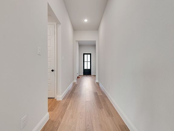 5th image of 16508 Hydrangea Rd