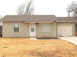1003 Wayland St, Plainview, TX 79072