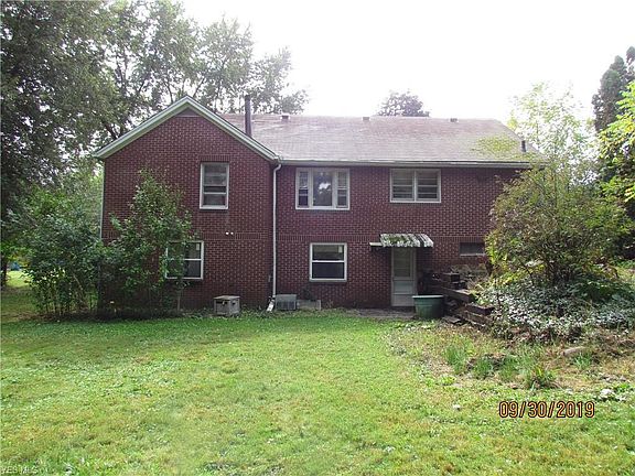 3rd image of 3185 Weber Dr