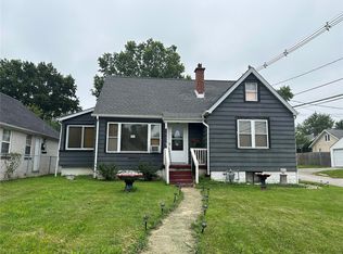 4 N 42nd St, Belleville, IL 62226