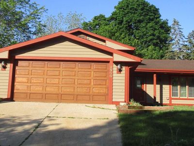 2900 Coventry LANE, Waukesha, WI, 53188