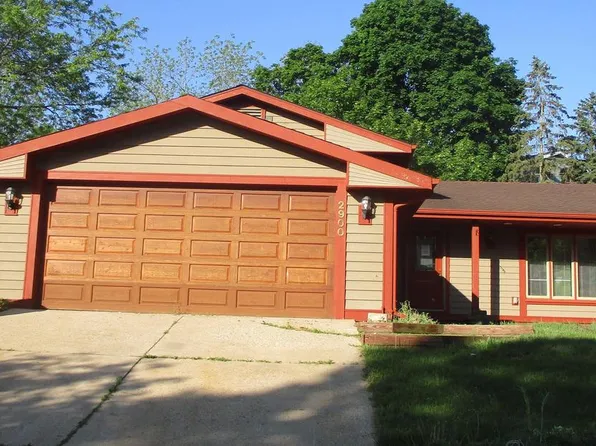 2900 Coventry LANE, Waukesha, WI 53188
