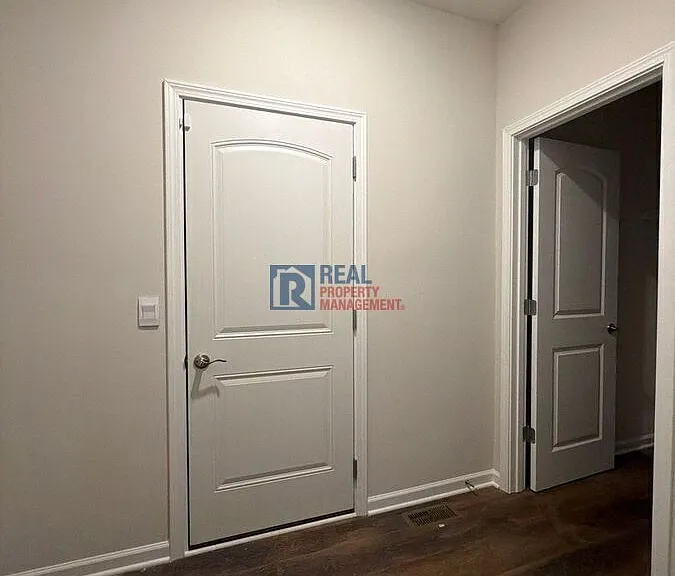 5271 Windbrooke Dr — Photo 14