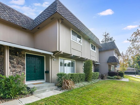 3rd image of 10123 Amador Oak Ct