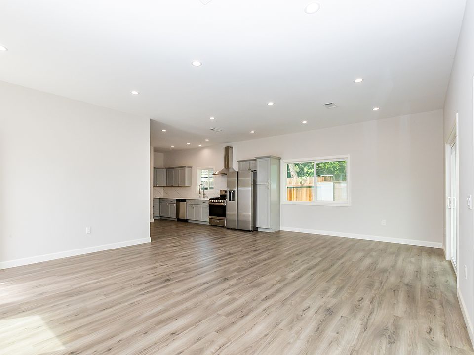1st image of 7909 Aura Ave