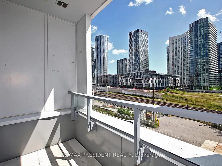 27 Bathurst St #404W — Photo 23