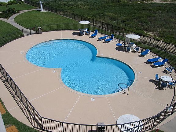 3rd image of 900 Padre Blvd #505