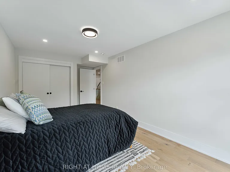 187 Carleton Ave — Photo 29