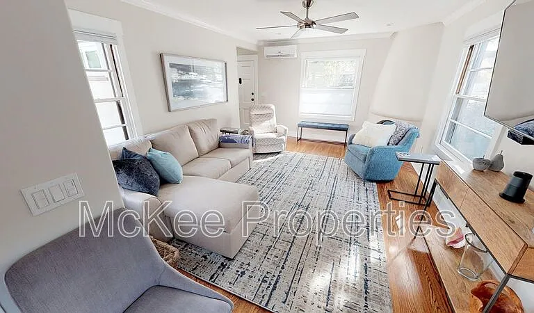 416 G Ave — Photo 2