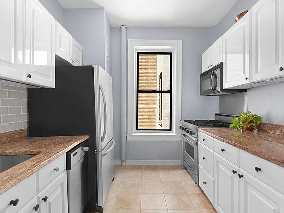 3rd image of 340 W 19th St APT 15