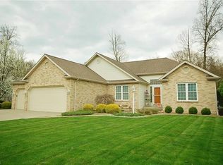 180 Saint Andrews, Cortland, OH 44410