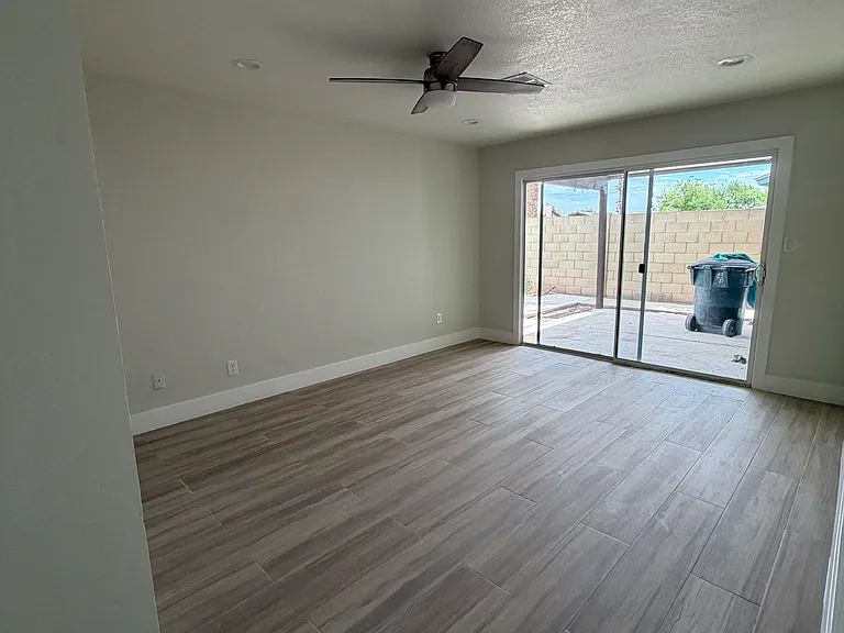 3145 S Davis Cir — Photo 9