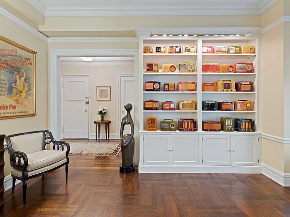 2nd image of 975 Park Ave #2D