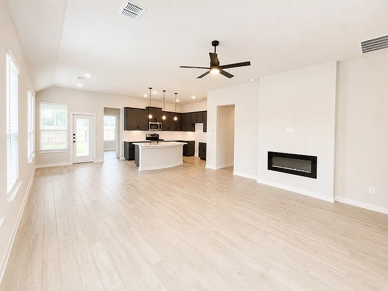 121 Yellowstone Dr — Photo 5