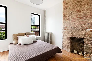 Rented by aptsandlofts.com