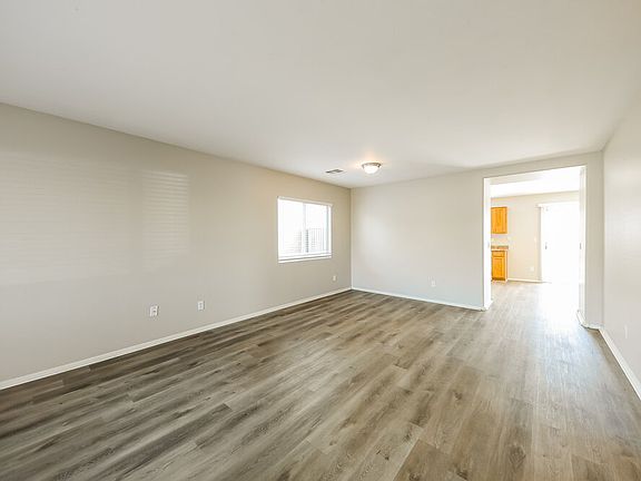 4th image of 11567 W Vogel Ave