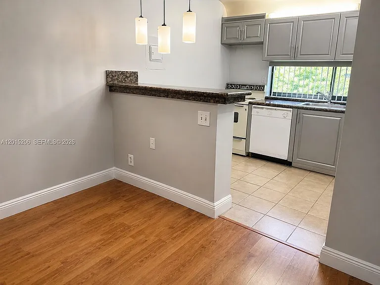 17011 N Bay Rd #503 — Photo 8