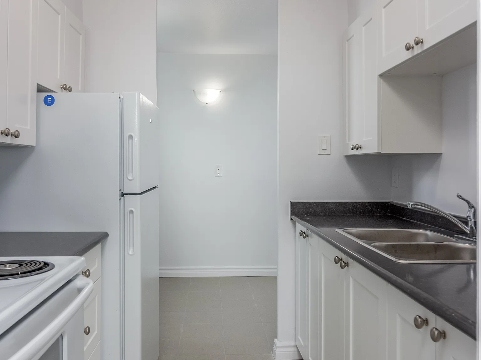 Westdale Apartments — Photo 2