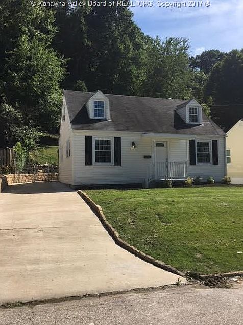 1st image of 2747 Daniels Ave
