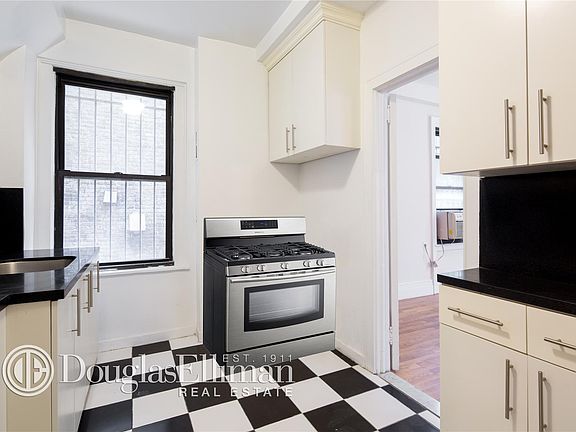 2nd image of 145 E 74th St APT 1B