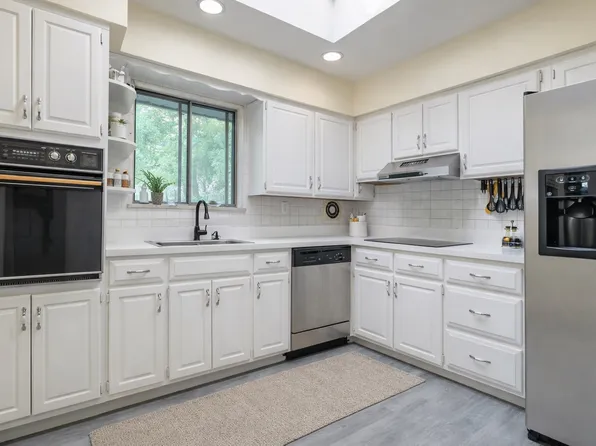 (undisclosed Address), Huntington Station, NY 11746