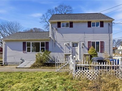 52 Hazard Ave, Warwick, RI, 02889