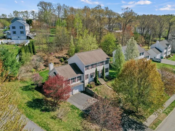 4 Nathan Dr, Clinton, MA 01510
