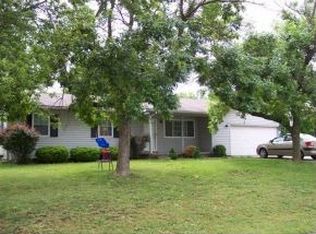 1414 Glenwood Pl, Carthage, MO 64836