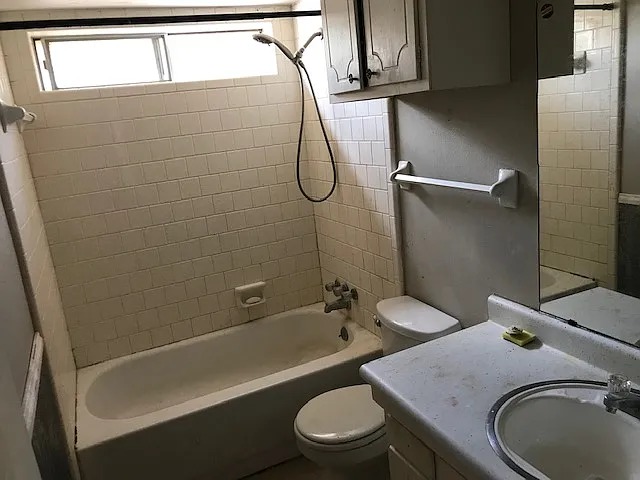 2922 North Ave #11 — Photo 4