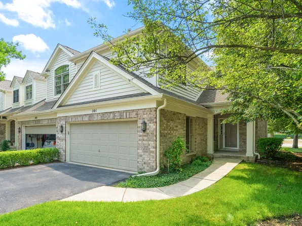 101 Fairway Dr #101, La Grange, IL 60525