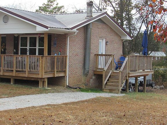 3rd image of 95 Rosewood Dr