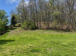 4-104 Oakland Heights Rd, Monaca, PA 15061