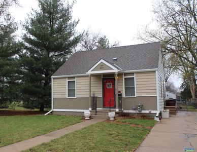 911 N 65th St, Lincoln, NE, 68505