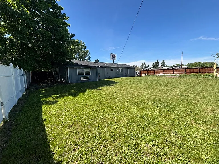 285 W Vicki Ave — Photo 28