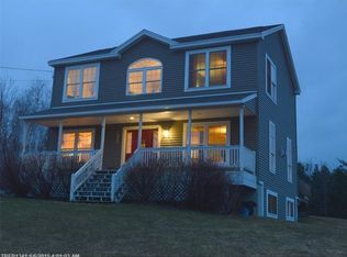 1037 Bean Rd, Mount Vernon, ME 04352