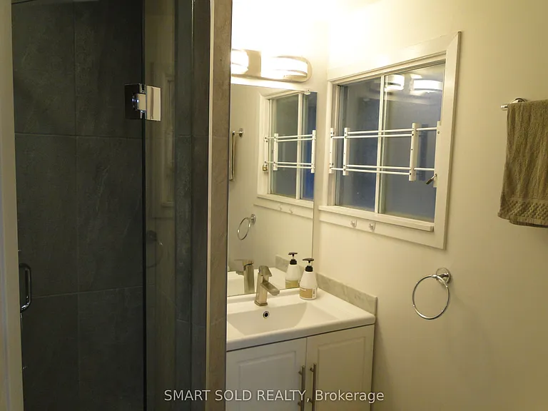 54 Muirlands Dr #BASEMENT — Photo 4