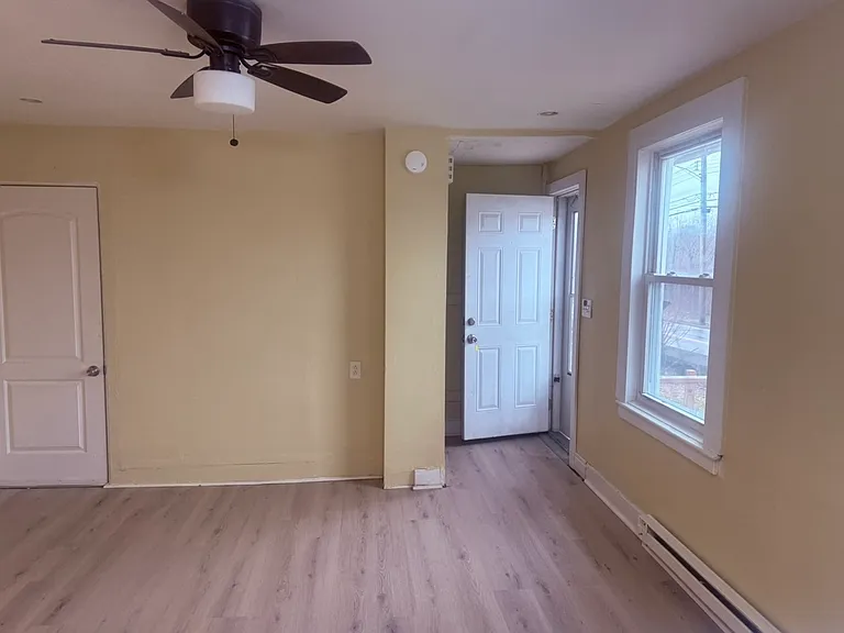 430 Norwich Ave #430 — Photo 7