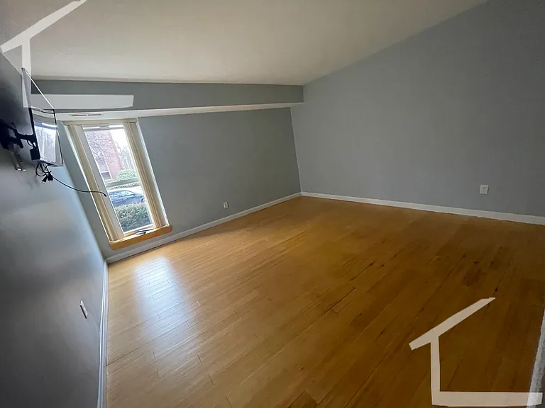 50-56 Broadlawn Park #410 — Photo 8