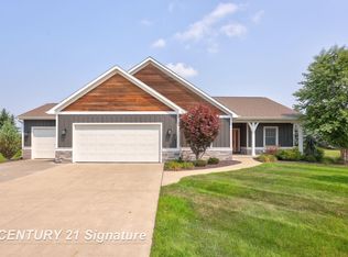 6100 Shadbush Dr, Saginaw, MI 48603