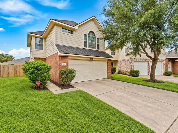 7102 Biton Dr, Houston, TX 77083