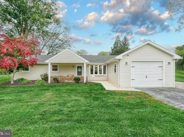 50 Old Farm Ln, York, PA 17406