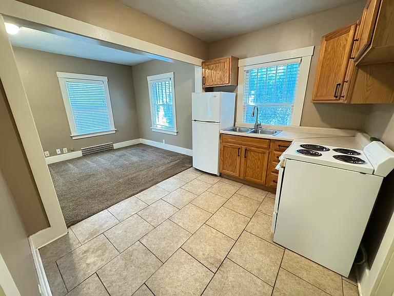 3840 W St #1 — Photo 5