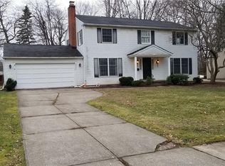 29033 Buchanan Dr, Bay Village, OH
