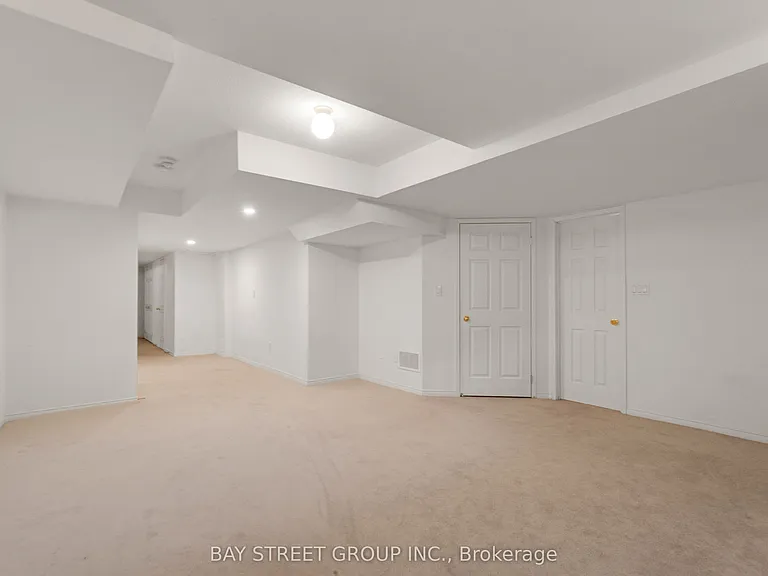 86 Ness Dr — Photo 33
